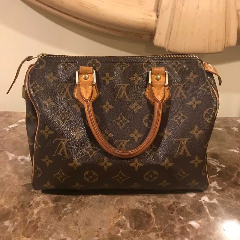 Louis Vuitton Speedy 25